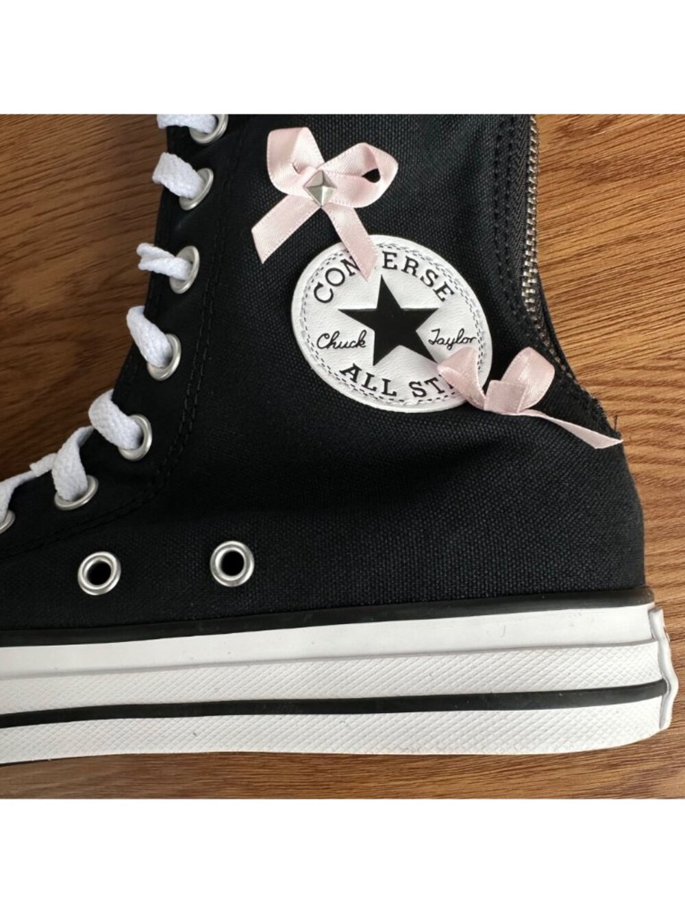 ⭐Converse Chuck Taylor XXHi Bows & Studs 9 Women's Boots Sneakers Black A17684C - Picture 8 of 11
